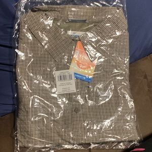 Columbia short sleeve shirt